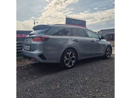 2021 Kia Ceed 1.6 CRDI PHEV Trailer €19,950 thumbnail