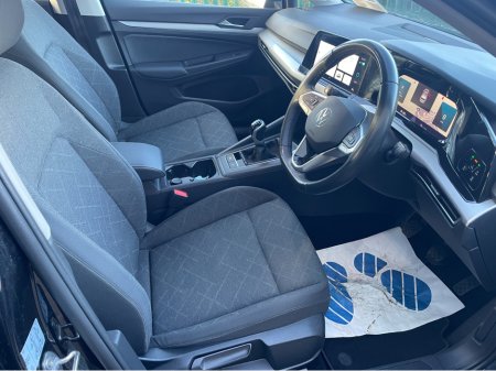 2023 Volkswagen Golf SALE AGREED..232 2.0 TDI 115HP 5DR AS NEW R LINE WHEELS!! thumbnail