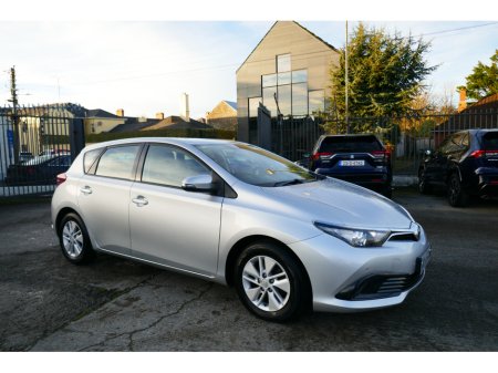 2015 Toyota Auris 1.4 D-4D ACTIVE S/S 5DR