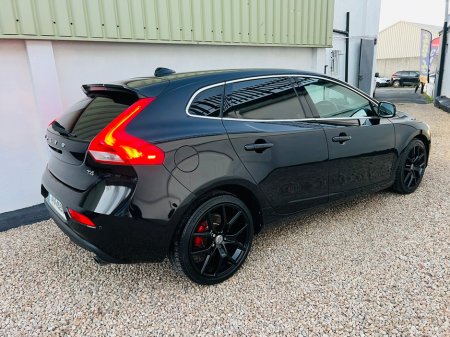2014 Volvo V40  €8,750 thumbnail