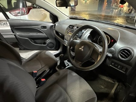 2014 Mitsubishi Space Star 1.0 71PS Invite 5MT AS&G €5,488 thumbnail