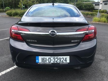 2016 Opel Insignia  €7,999
