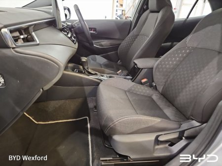 2024 Toyota Corolla Corolla Icon Hev Cvt Icon 140 VVT-h Auto Start/Stop €27,975 thumbnail