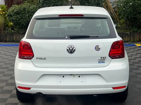 2016 Volkswagen Polo HIGHLINE 1.2 TSI AUTO // FULL SERVICE HISTORY // LEATHER/ALCANTARA HEATED SEATS // REVERSE CAMERA €13,900 thumbnail