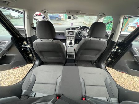 2016 Volkswagen Golf ==STUNNING CAR-1.6TDI//HEATED SEATS//FRESH NCT//SERVICED== €10,450 thumbnail