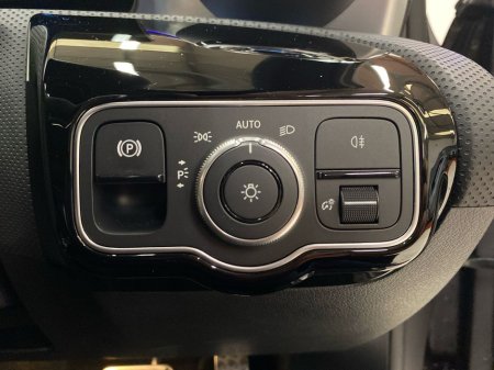 2024 Mercedes-Benz A Class A 250 e AMG LINE EXECUTIVE | Sports seats, Reversing Camera €43,950 thumbnail