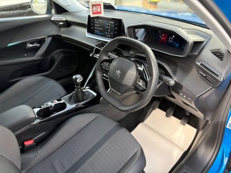 2022 Peugeot 2008 ALLURE PREMIUM + B-H BLUEHDI PLUS S/S €22,999 thumbnail