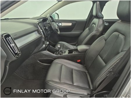 2019 Volvo XC40 T3 (163hp) Momentum 1 year warranty €26,950