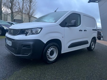 2020 Peugeot Partner  €9,900