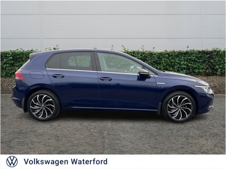 2023 Volkswagen Golf 2.0 TDI 115HP Style €29,975