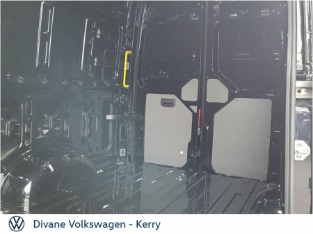 2026 Volkswagen Crafter HIGHLINE AUTOMATIC 140BHP HIGH ROOF €44,250 thumbnail