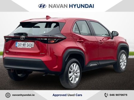 2024 Toyota Yaris Cross 1.5 Hybrid Luna thumbnail