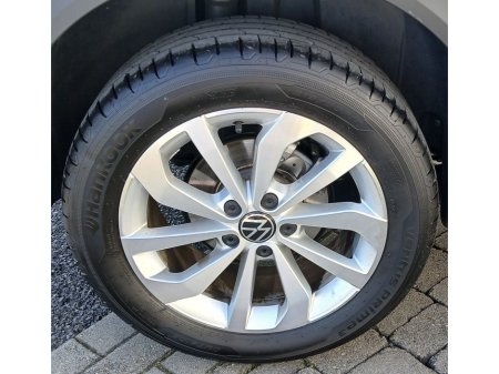 2025 Volkswagen T-Roc EDITION 75 2.0TDI 116HP *REARVIEW CAMERA, FINANCE AVAILABLE, CALL US TODAY* €35,995 thumbnail