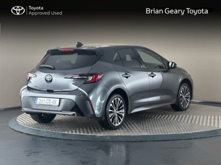 2024 Toyota Corolla LUNA SPORT HB Hybrid €30,950