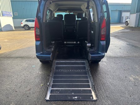 2014 Peugeot Partner 1.6 HDI TEPEE S 92PS 5 SEATS 5DR 92 €5,995 thumbnail