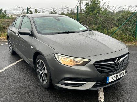 2017 Opel Insignia  €8,999