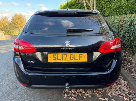 2017 Peugeot 308  €10,950