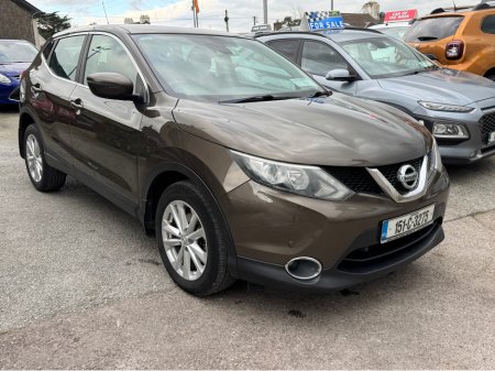 2015 Nissan Qashqai lovely high driving position. €9,500