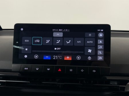 2024 MG 4 EXCLUSIVE- 64KWH**HALF LEATHER INTERIOR**HEATED SEATS & INTERIOR**REVERSING CAMERA**TINTED WINDOWS**ADAPTIVE CRUSIE CONTROL**HISTORY CHECKED**FINANCE ARRANGED** €24,695 thumbnail