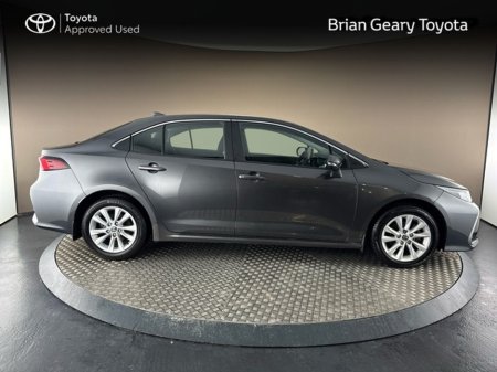 2023 Toyota Corolla LUNA SALOON AUTO Hybrid €27,950