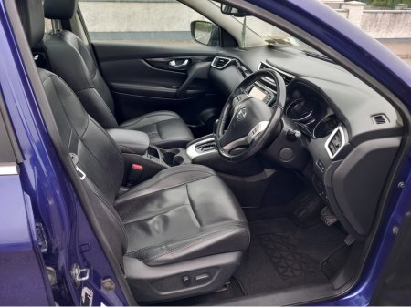 2017 Nissan Qashqai 1.6 DSL SV CVT PREMIUM E6 4DR €12,500 thumbnail