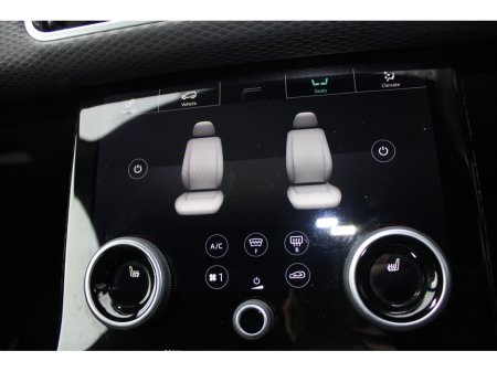 2019 Land Rover Range Rover Velar 2.0 TD4 R DYNAMIQUE AUTO 4X4 €28,950 thumbnail