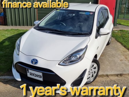 2019 Toyota Aqua DAA-NHP10 €12,900