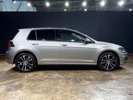 2020 Volkswagen Golf COMFORT LINE MEISTER - UPGRADED FACTORY ALLOYS - CRUISE CONTROL - REVERSE CAMERA - DIGITAL DASH €21,950