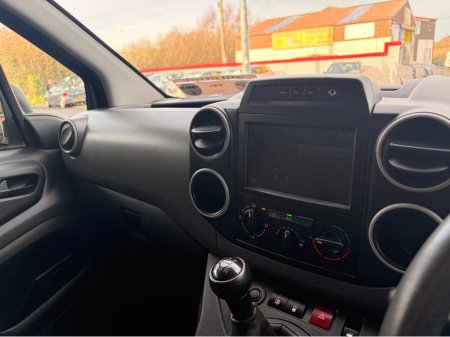 2017 Peugeot Partner PROFESSIONAL 1.6 BLUE HDI 75 3 €6,590 thumbnail