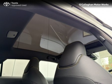 2025 Toyota C-HR C-HR PHEV PREMIERE EDITIO €46,950 thumbnail