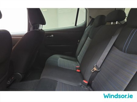 2021 Nissan Leaf SV Premium 62 kWh *LONG RANGE* €19,995