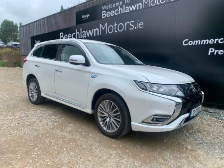 2020 Mitsubishi Outlander 2.4 PHEV 4WD AUTO // 2 YEARS NCT // LOW MILEAGE // STUNNING EXAMPLE // HALF LEATHER / ALCANTARA SEATS, REVERSE CAMERA AND ELECTRIC TAILGATE //