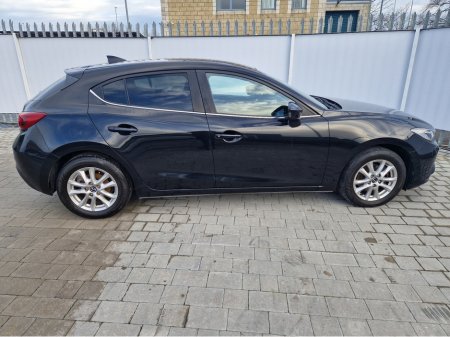 2016 Mazda Mazda3 1.5 D 105PS EXECUTIVE SE 4DR €9,950 thumbnail