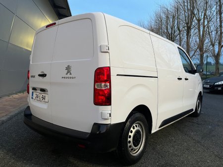 2024 Peugeot Expert  €19,900
