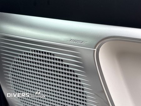 2025 Hyundai Ioniq 9 Platinum €72,995 thumbnail