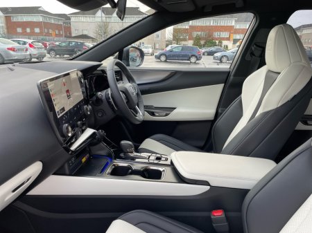 2025 Lexus NX 450 h+ NX 450h+ F-Sport 252 // Remote Central Locking // Heated Mirrors // Power Folding Mirrors // USB Connection // Apple Carplay €74,945