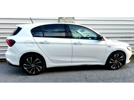 2019 Fiat Tipo HB 1.6 MJ 120HP S-DESIGN 5DR €11,499