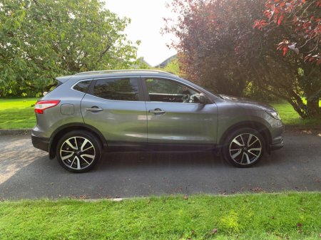 2015 Nissan Qashqai 1.5 SVE LEATHER + GLASS ROYALE ROOF E 4DR