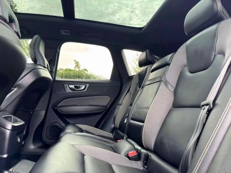 2020 Volvo XC60  €37,900