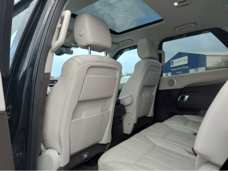 2017 Land Rover Discovery 2.0 SD4 HSE 240PS 7 €29,950 thumbnail