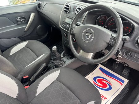 2015 Dacia Sandero STEPWAY SIGNATURE 1.5 DCI 90 4 €6,950