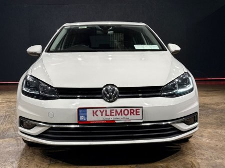 2019 Volkswagen Golf TSI COMFORT LINE - FACTORY ALLOYS - REVERSE CAMERA - DIGITAL DASH - CRUISE CONTROL - MULTI FUNCTION STEERING WHEEL €18,950 thumbnail