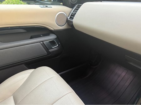 2018 Land Rover Discovery 2.0 TD4 SE 180PS €25,950 thumbnail