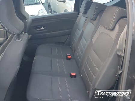 2023 Dacia Jogger EXPRESSION TCE 110 NBI 5DR thumbnail
