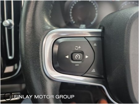 2019 Volvo XC40 T3 (163hp) Momentum 1 year warranty €26,950 thumbnail