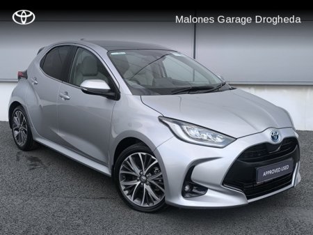 2023 Toyota Yaris 1.5 Hybrid Platinum *Panoramic Roof* Call Now 041 980 2420 €26,950