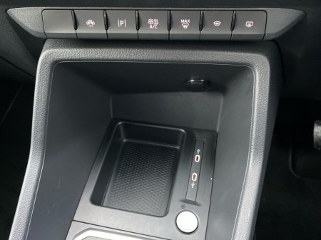 2025 Ford Tourneo Connect 2.0 TDCI Grand Tourneo 7-Seater Automatic €49,950 thumbnail