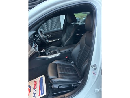 2022 BMW 3 Series  €32,995 thumbnail