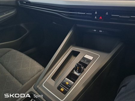 2023 Volkswagen Golf Life 1.0TSI 110bhp DSG M-HEV €26,950 thumbnail