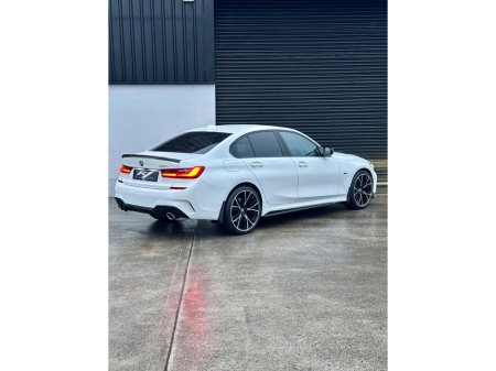 2022 BMW 3 Series  €32,995